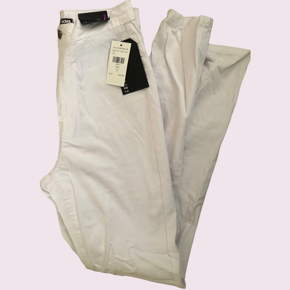 NWT High Waisted Fashion Nova White Jeans